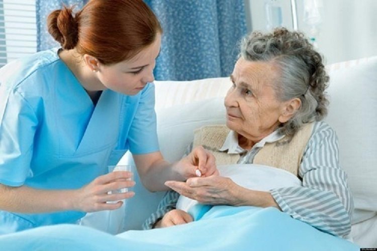 Choosing in-home care Santa Rosa, CA for seniors needing daily assistance
